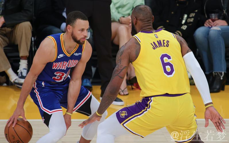 勇士击败湖人 豪取四连胜