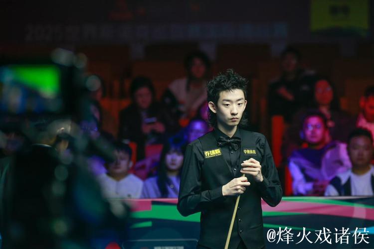 斯诺克国际锦标赛:吴宜泽10-6战胜希金斯夺冠 斯诺克国际锦标赛:吴宜泽10-6战胜希金斯夺冠